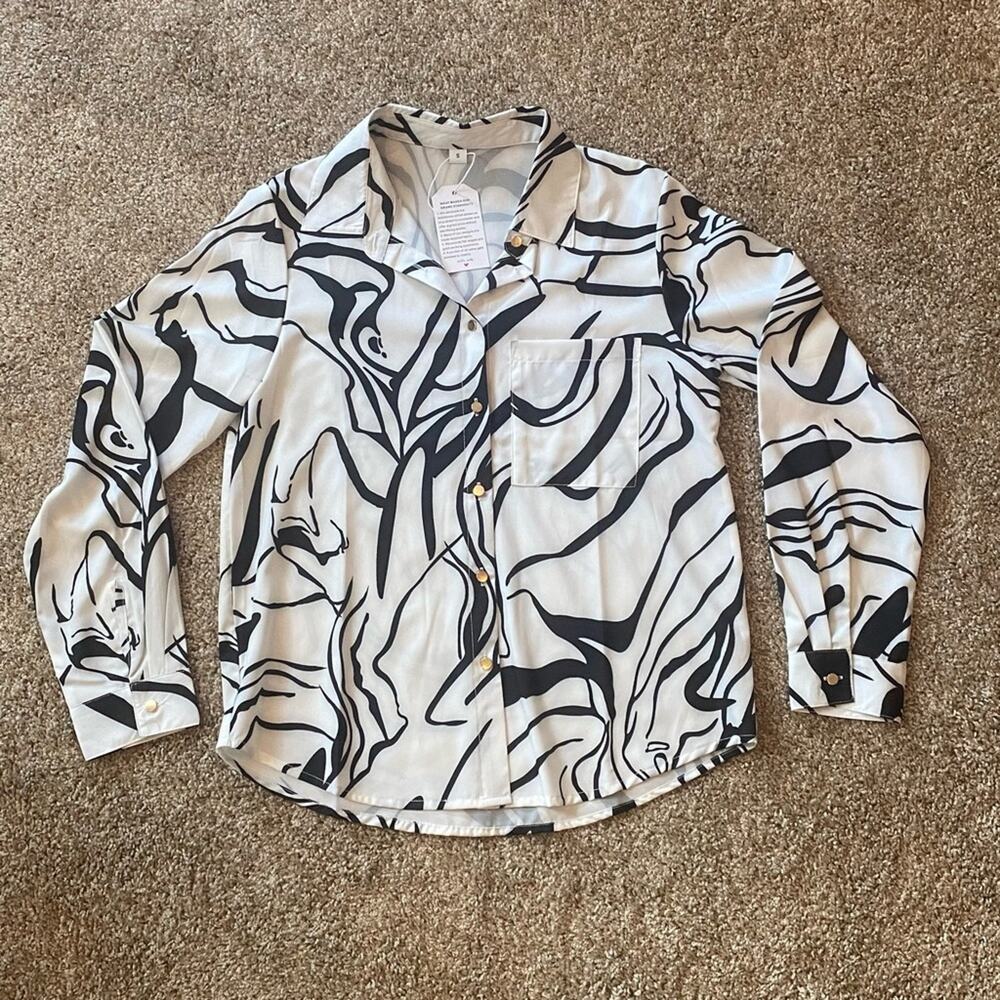 Y2K inspired boutique black and white blouse women's small